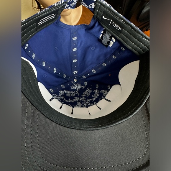 BEAUTIFUL NIKE CAP, adjustable - Picture 5 of 5